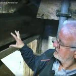 Aalt laat de geheime plekken van de Sint-Joriskerk zien